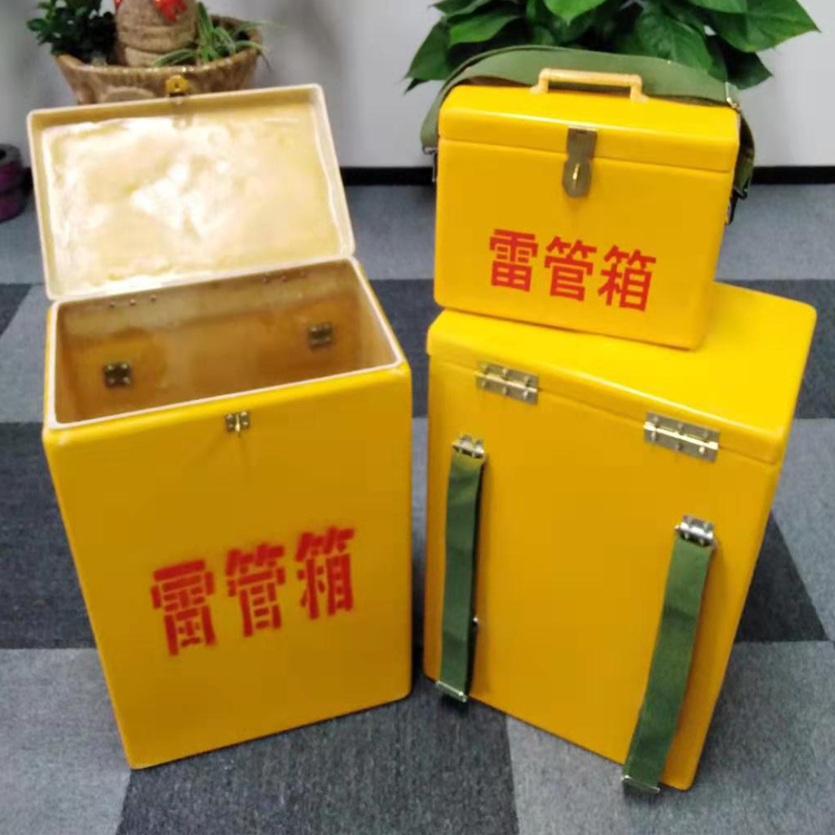 防爆钢材与玻璃钢材雷管箱的性能比较及适用环